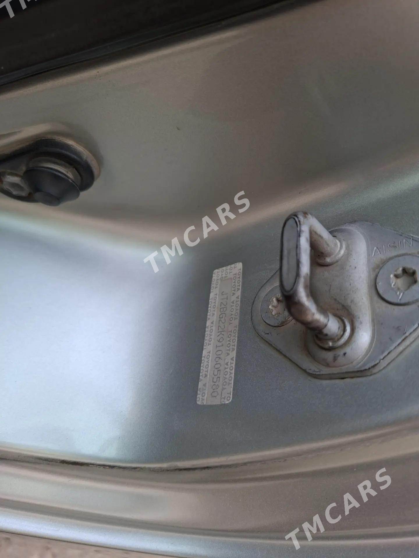 Toyota Camry 2001 - 160 000 TMT - Дашогуз - img 3