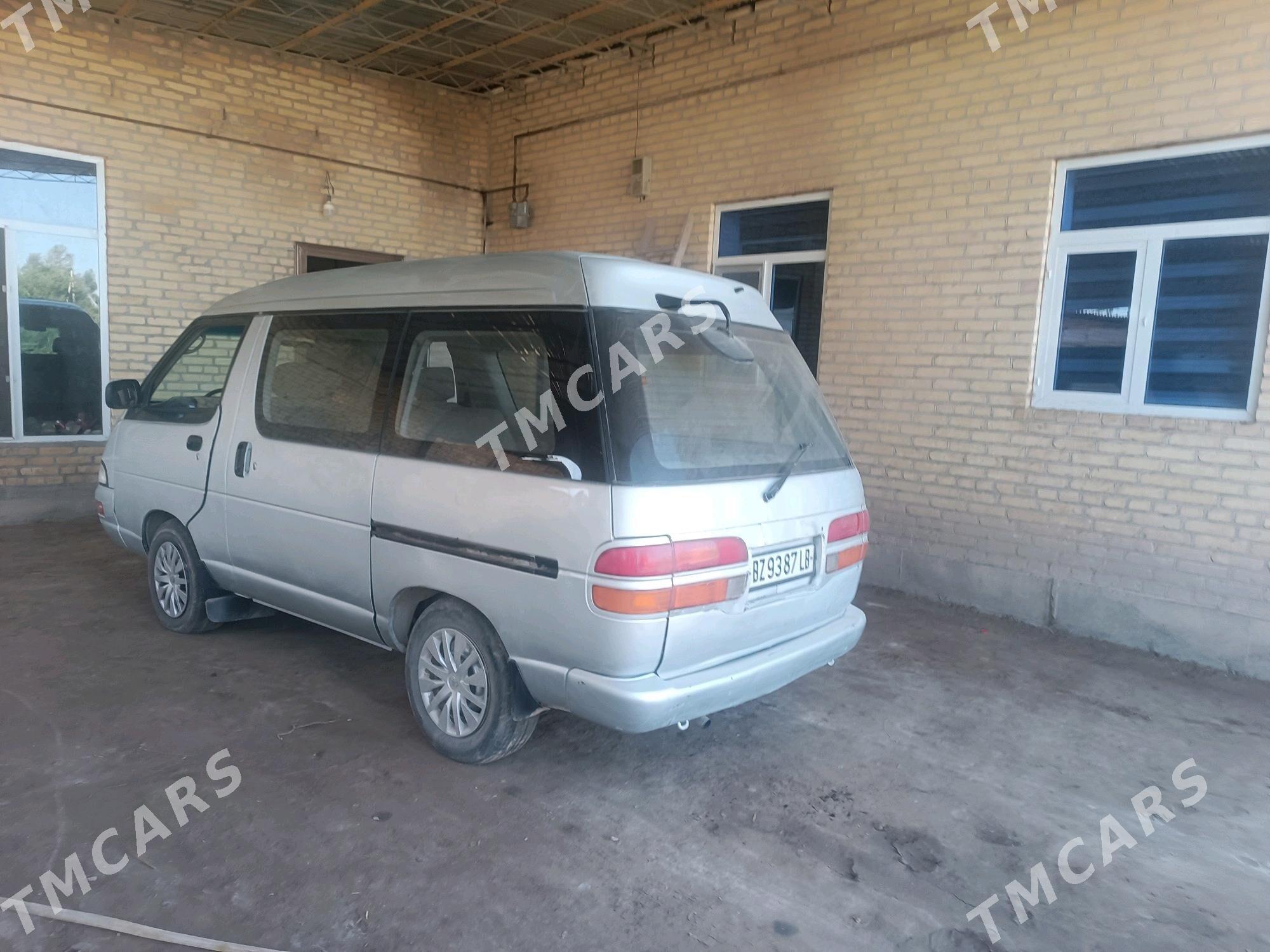 Toyota Town Ace 1993 - 35 000 TMT - Саят - img 4