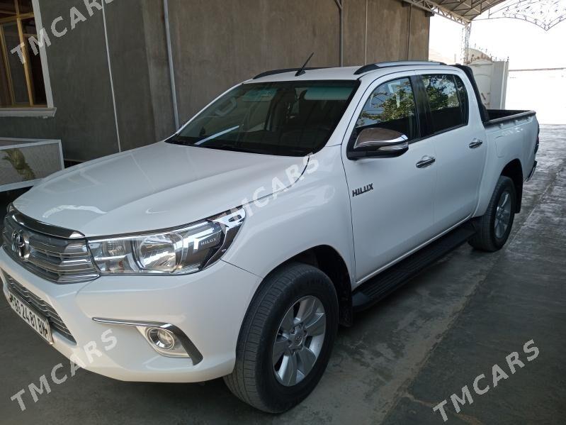 Toyota Hilux 2017 - 510 000 TMT - Джебел - img 2
