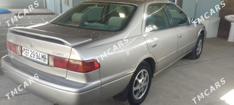 Toyota Camry 2001 - 128 000 TMT - Мургап - img 2