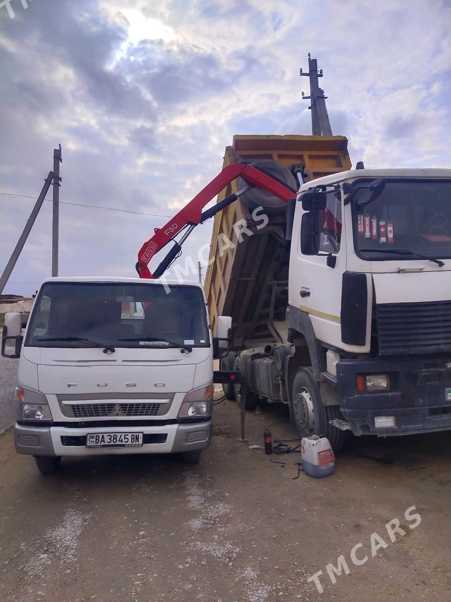 Mitsubishi Canter 2022 - 600 000 TMT - Балканабат - img 4