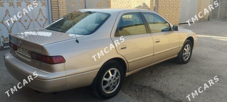 Toyota Camry 1998 - 128 000 TMT - Мургап - img 4