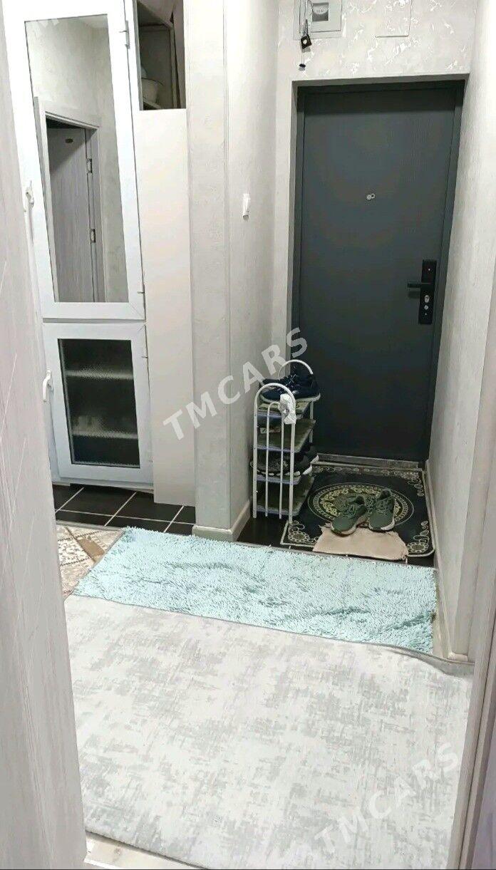Gowdan W Ýubileýni 2 uly 1kiçi - Гаудан "В" - img 5