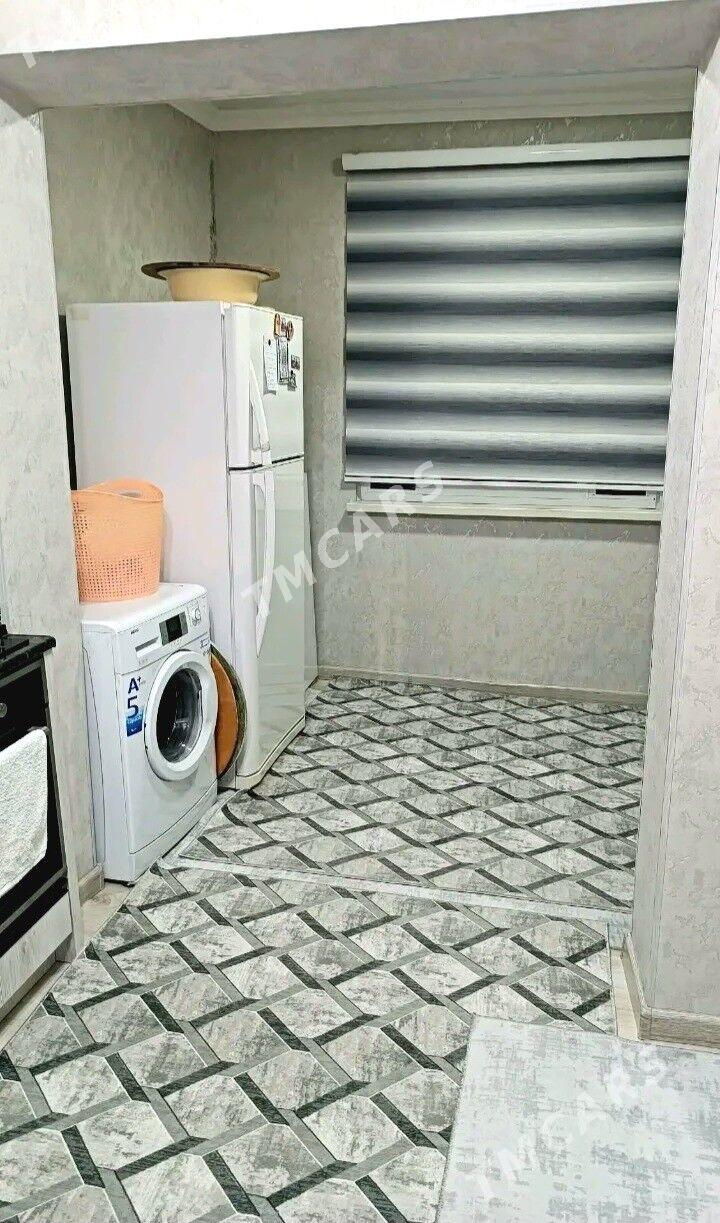 Gowdan W Ýubileýni 2 uly 1kiçi - Гаудан "В" - img 6