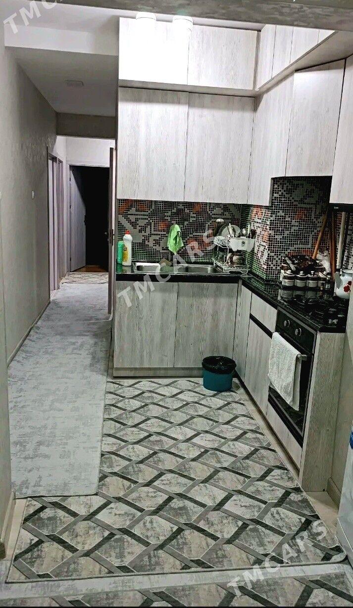 Gowdan W Ýubileýni 2 uly 1kiçi - Гаудан "В" - img 4