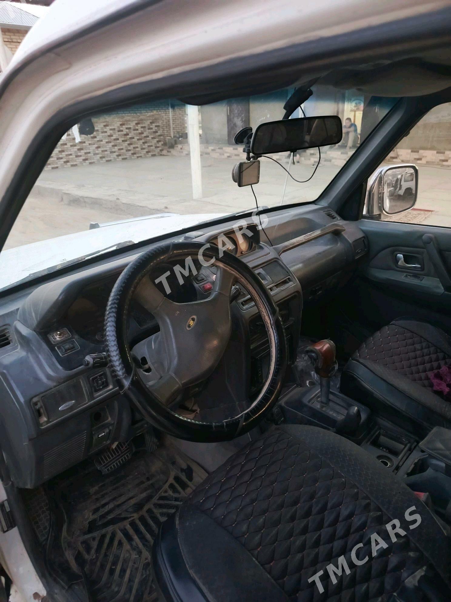 Mitsubishi Pajero 1993 - 65 000 TMT - Mary - img 3