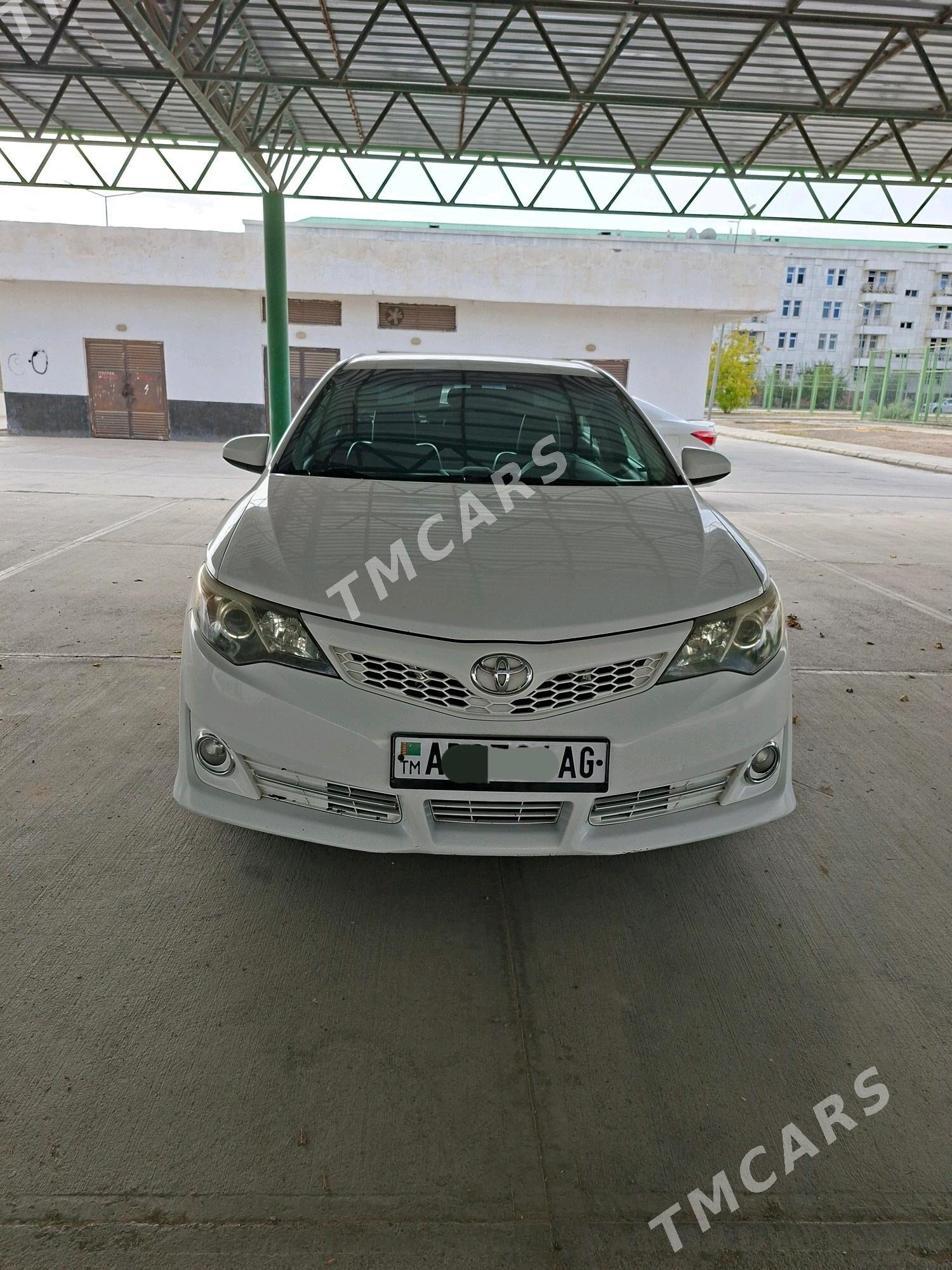 Toyota Camry 2014 - 280 000 TMT - Кëши - img 4