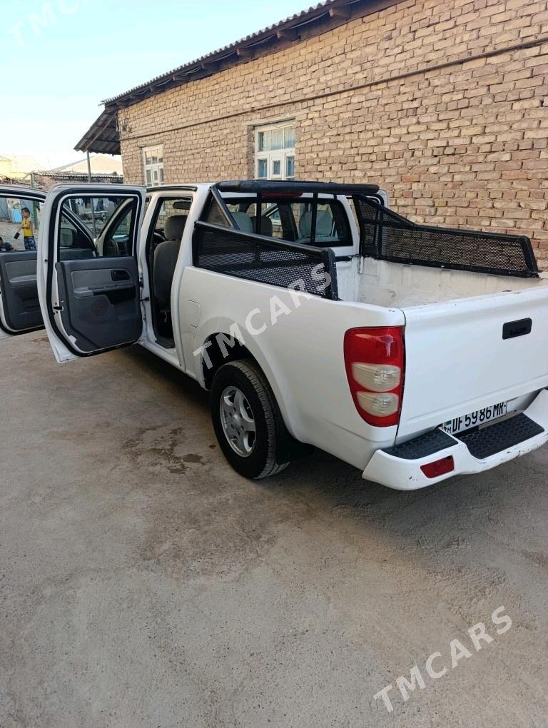 Toyota Hilux 2012 - 140 000 TMT - Мургап - img 8