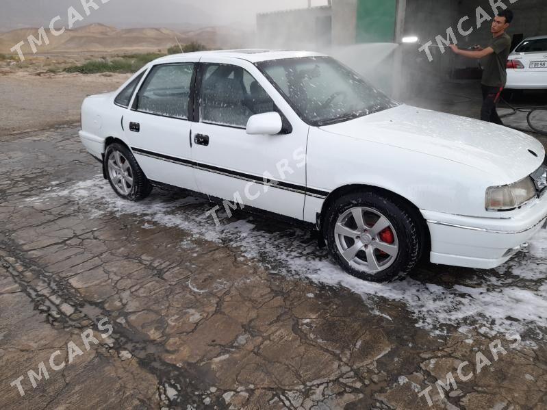 Opel Vectra 1991 - 45 000 TMT - Бахарден - img 9