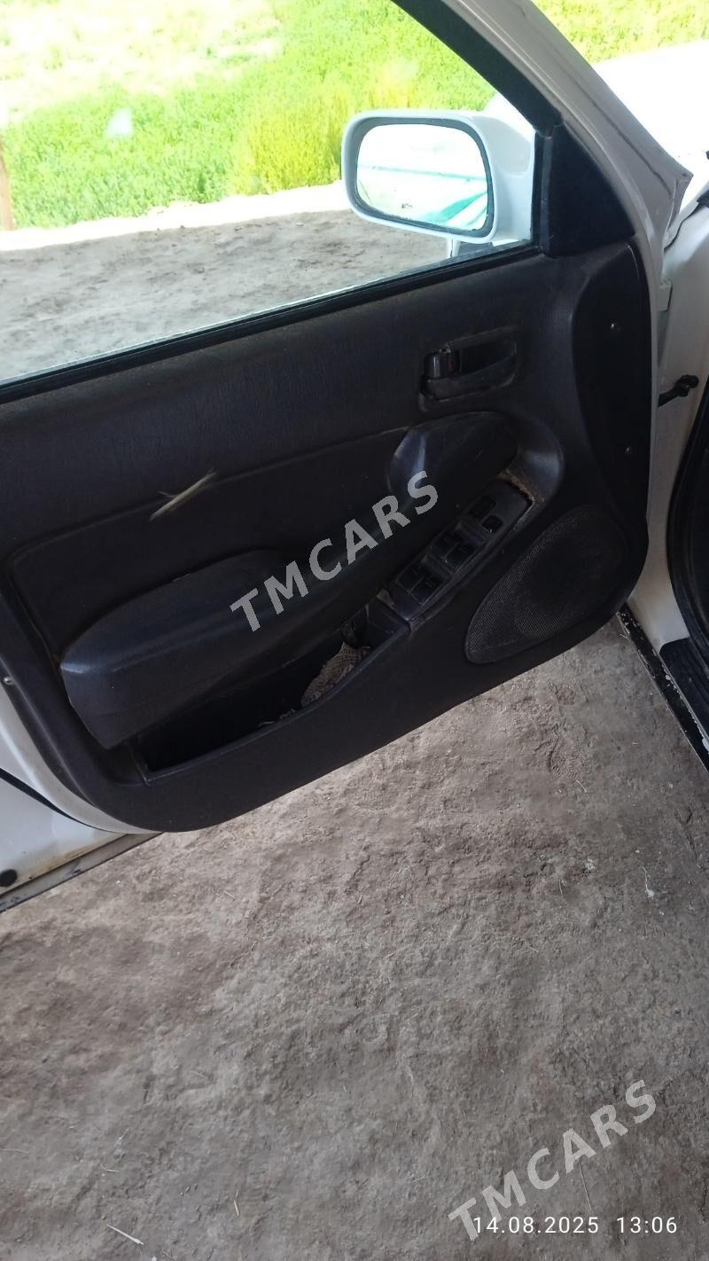 Toyota Camry 1996 - 73 000 TMT - Garabekewül - img 4