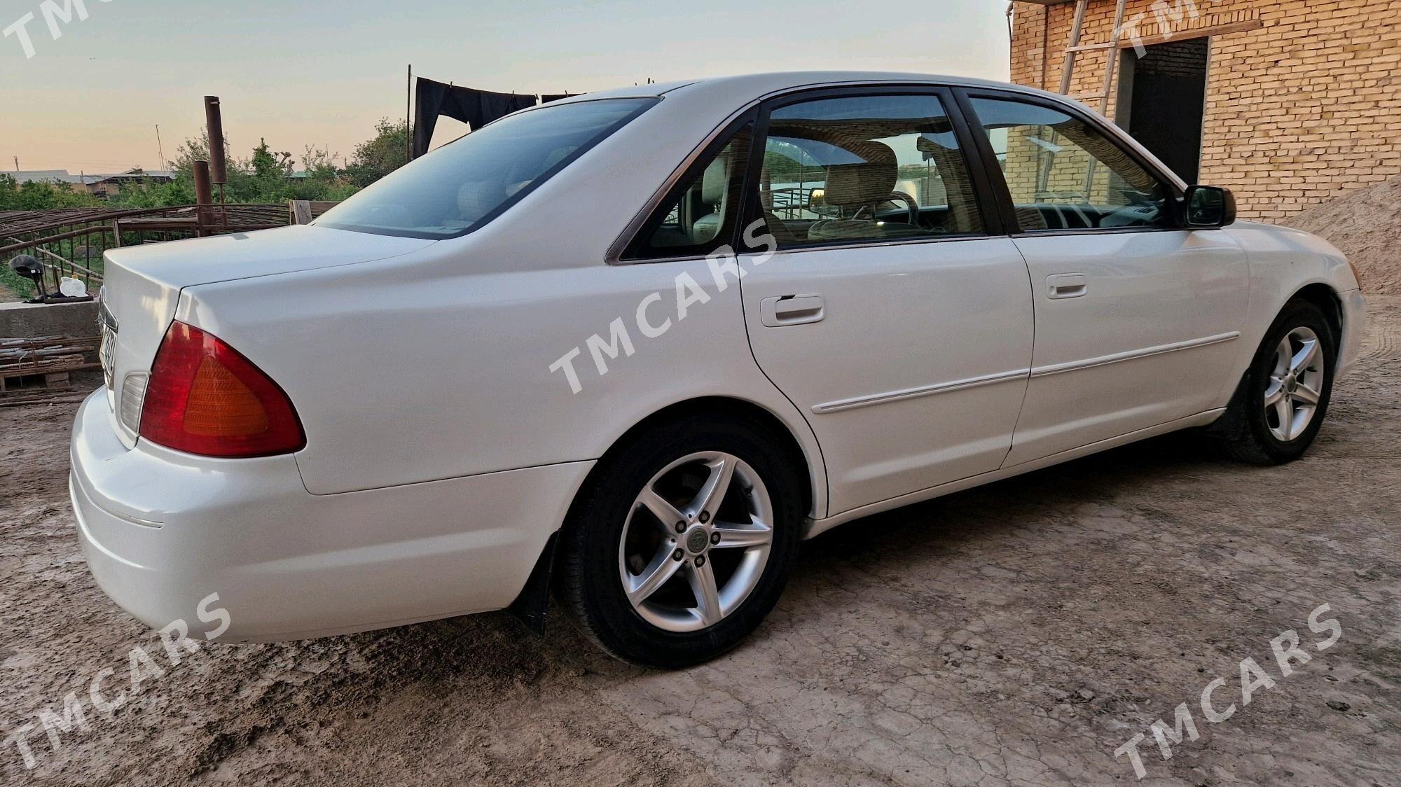 Toyota Avalon 2000 - 145 000 TMT - Çärjew - img 4