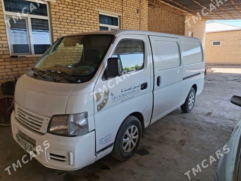 Nissan Urvan 2005 - 120 000 TMT - Саят - img 1