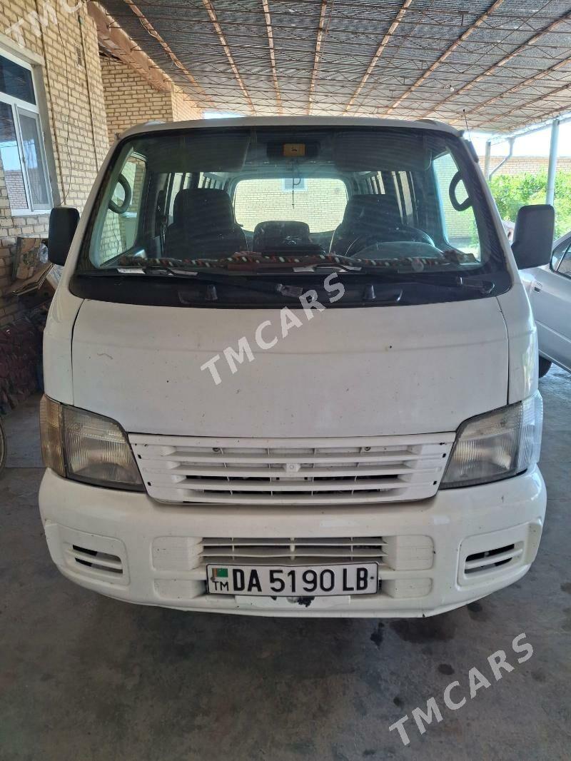 Nissan Urvan 2005 - 120 000 TMT - Саят - img 2