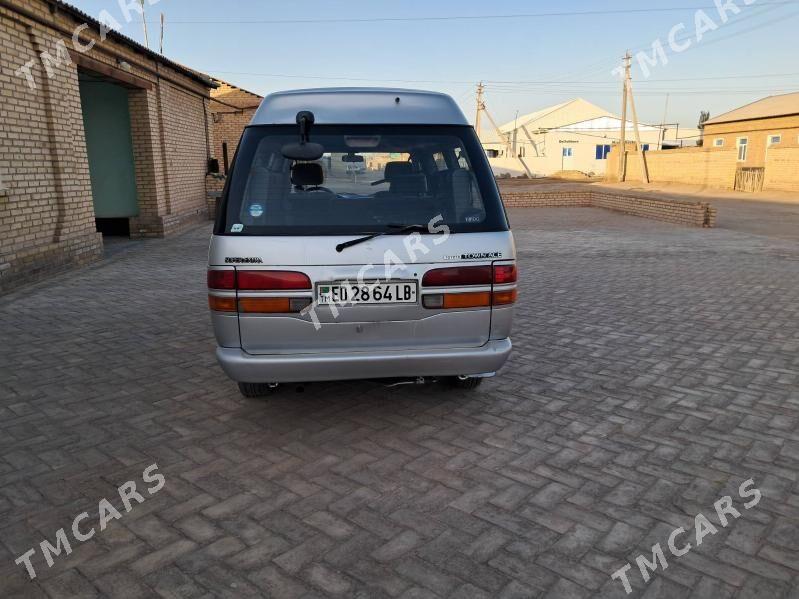 Toyota Town Ace 1993 - 62 000 TMT - Kerki - img 4