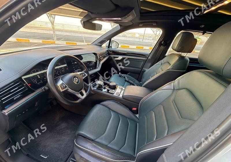 Volkswagen Touareg 2018 - 1 092 000 TMT - Ашхабад - img 6