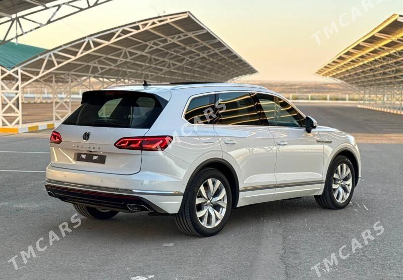 Volkswagen Touareg 2018 - 1 092 000 TMT - Ашхабад - img 4