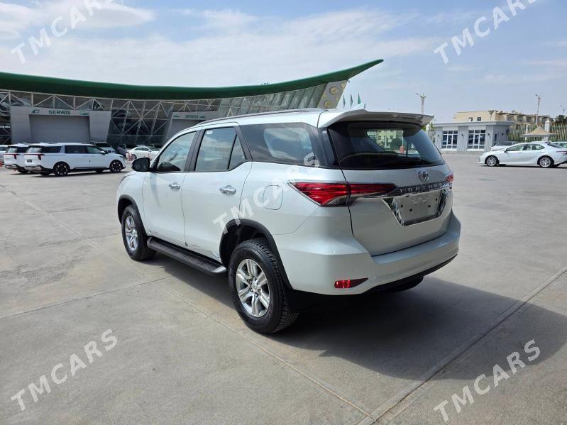 Toyota Fortuner 2024 - 656 600 TMT - Aşgabat - img 4