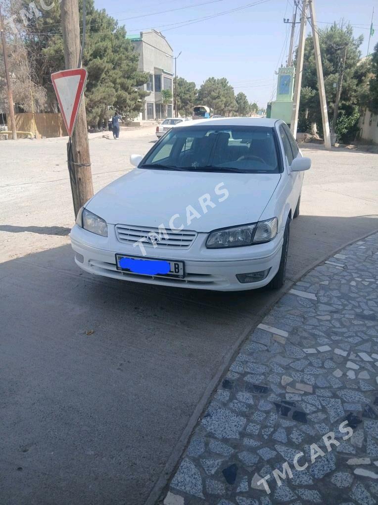 Toyota Camry 2001 - 135 000 TMT - Халач - img 3
