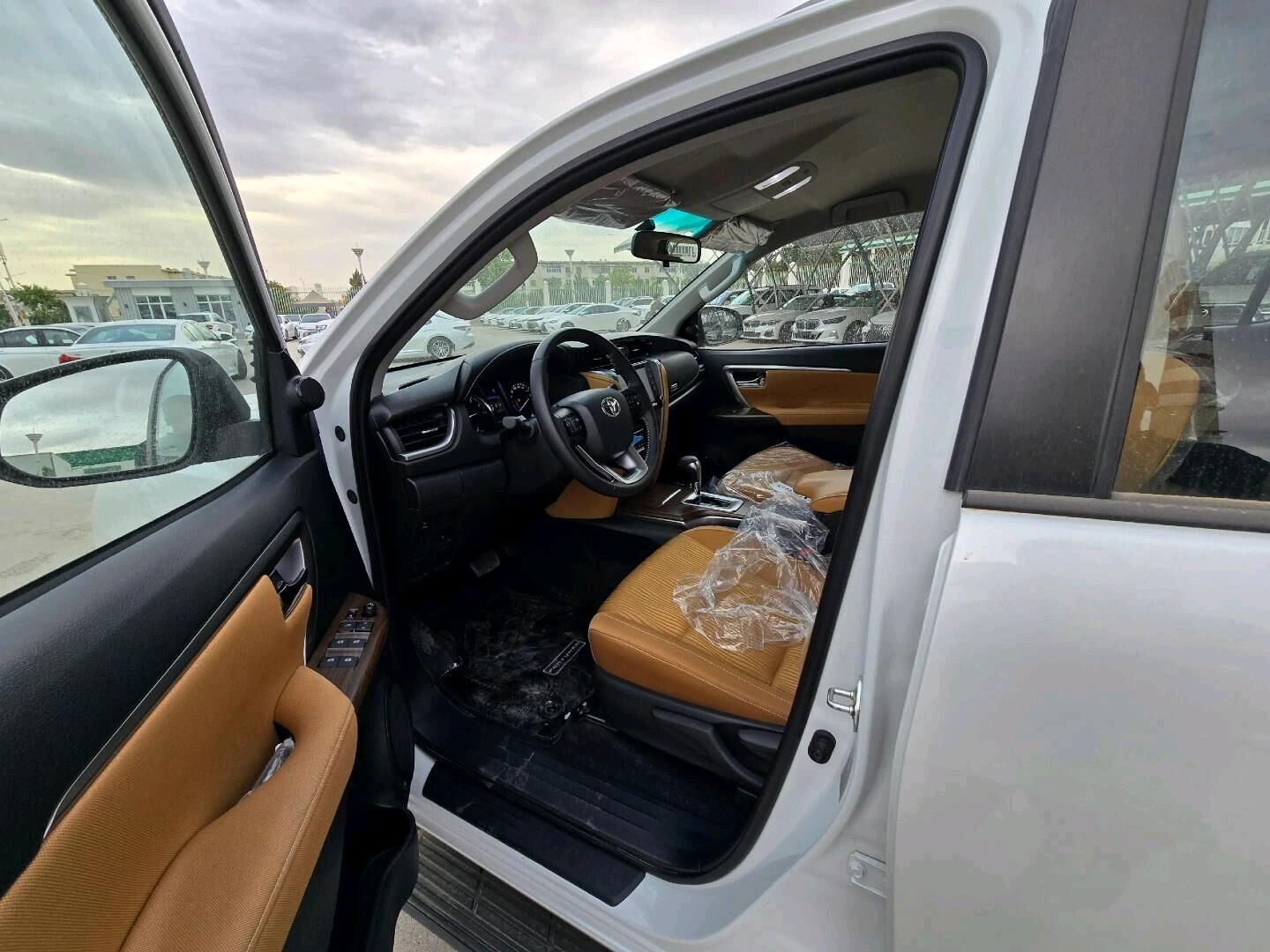 Toyota Fortuner 2024 - 660 000 TMT - 11 mkr - img 8
