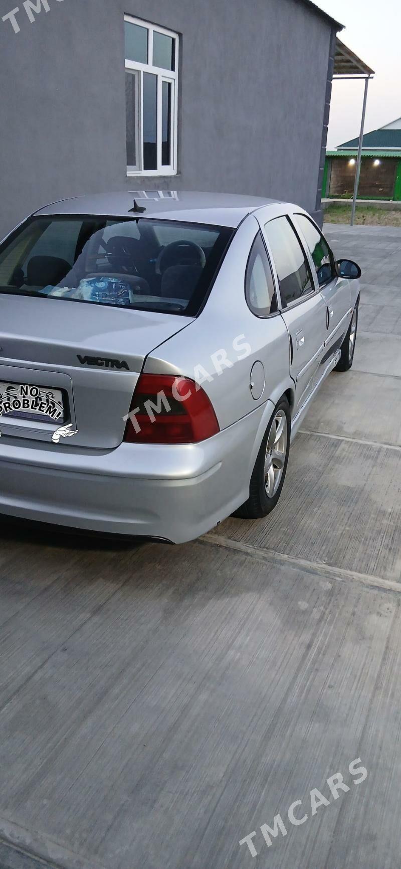 Opel Vectra 1999 - 65 000 TMT - Кëши - img 2