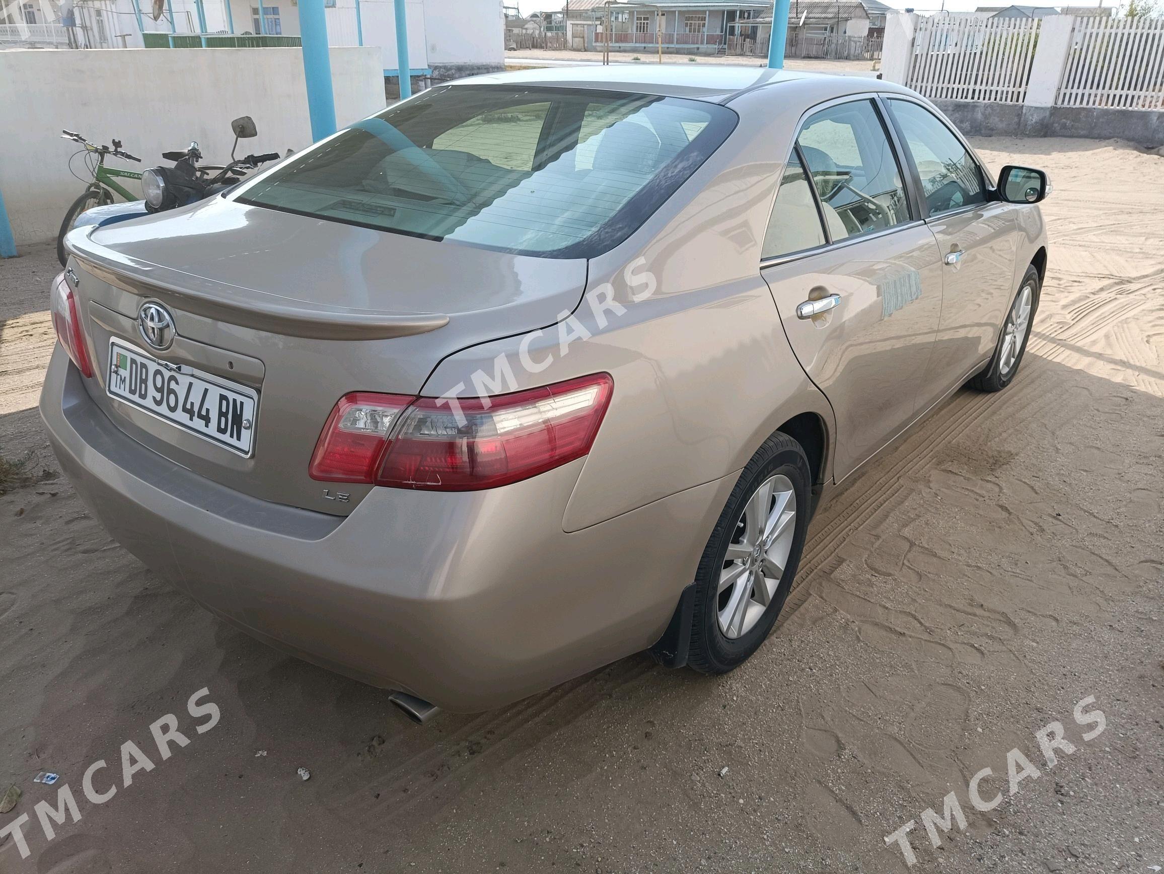 Toyota Camry 2007 - 170 000 TMT - Эсенгулы - img 2