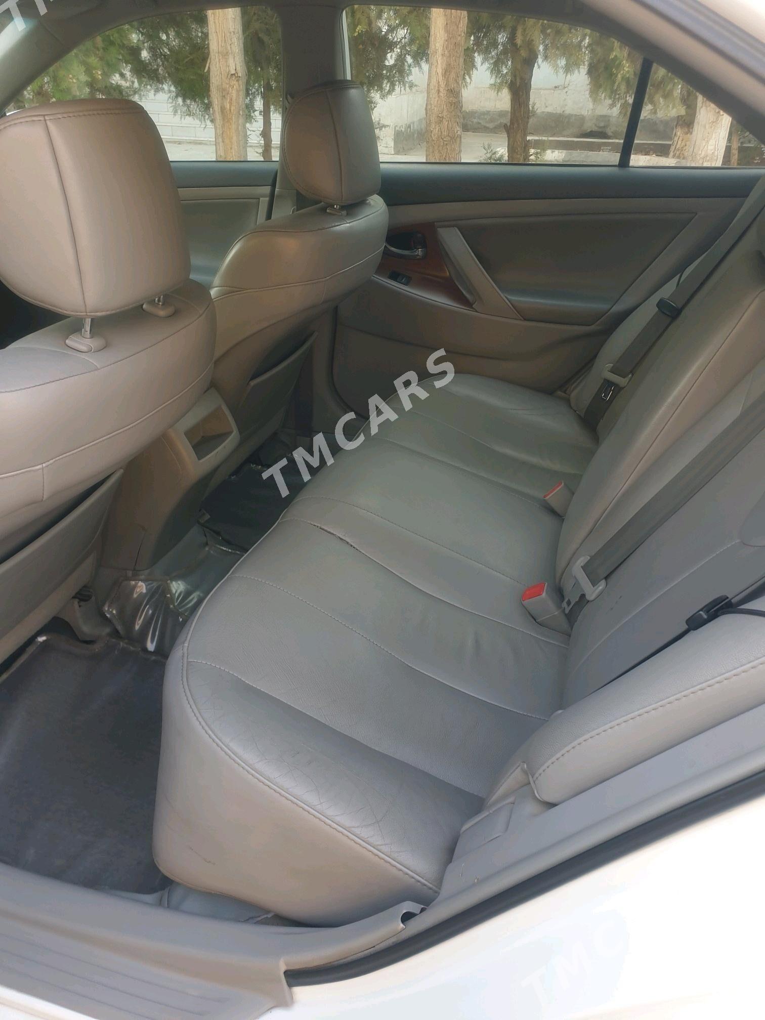 Toyota Camry 2010 - 185 000 TMT - Дашогуз - img 4