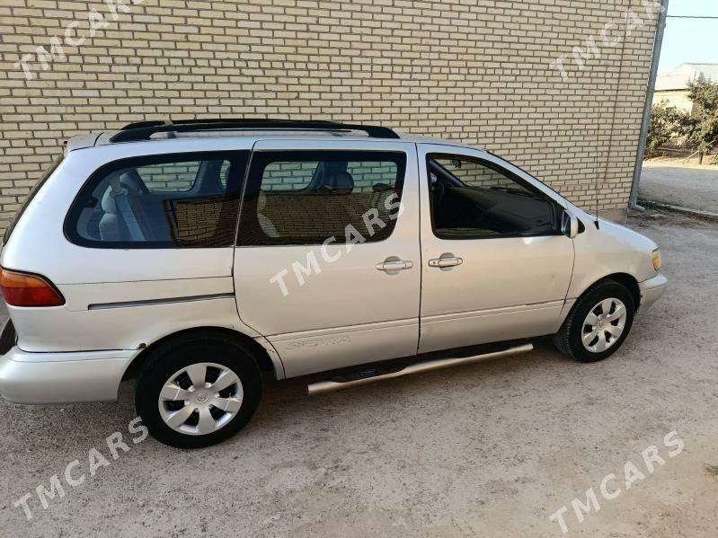 Toyota Sienna 1999 - 120 000 TMT - Mary - img 5