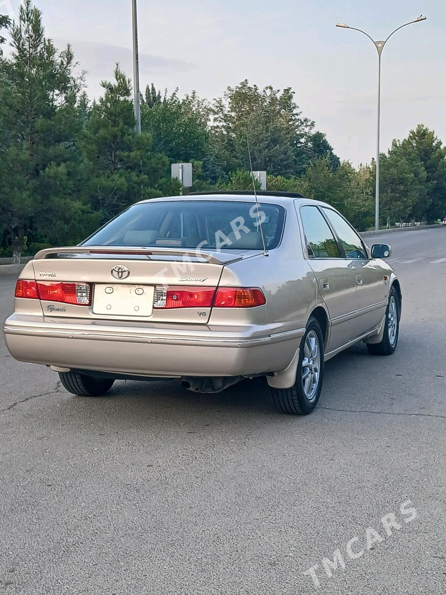 Toyota Camry 2000 - 220 000 TMT - Bäherden - img 3