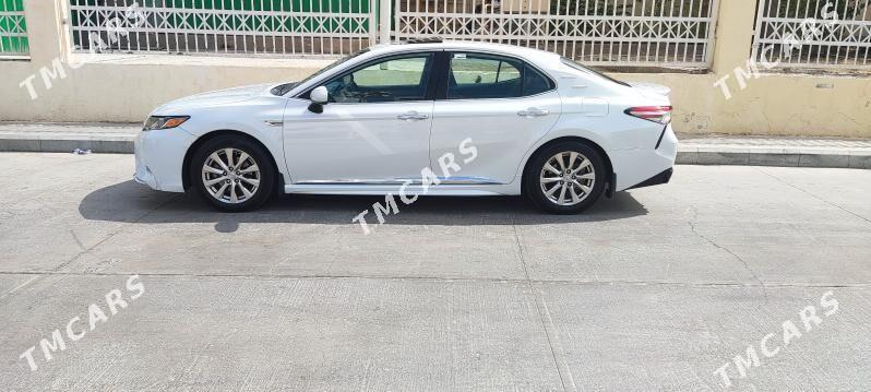 Toyota Camry 2018 - 295 000 TMT - Мир 2 - img 8