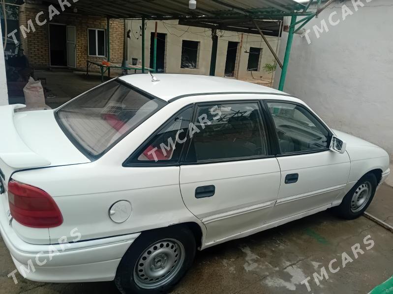 Opel Astra 1993 - 35 000 TMT - Kaka - img 4