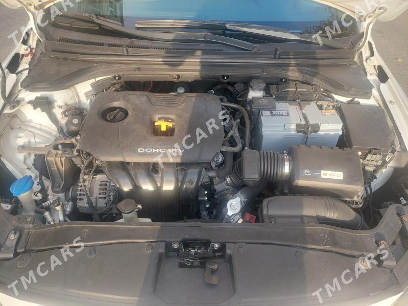 Hyundai Elantra 2016 - 178 000 TMT - 6 мкр - img 5