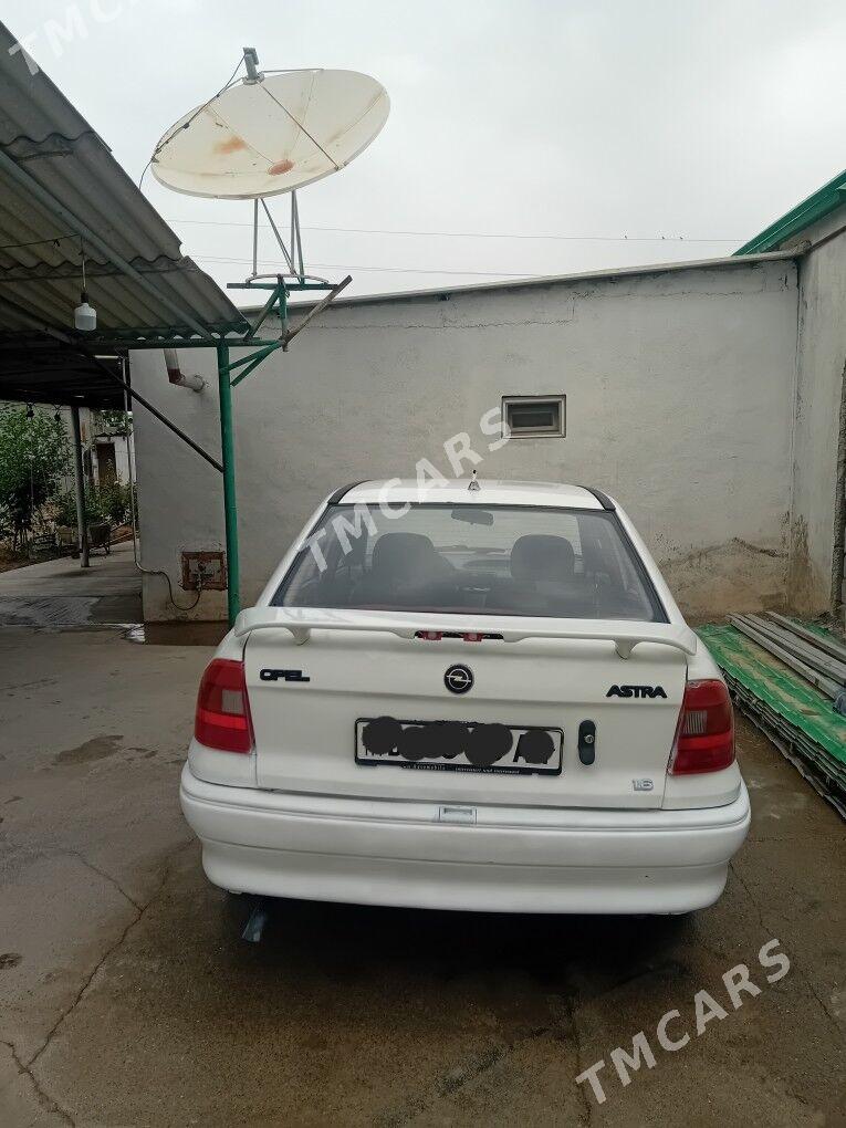 Opel Astra 1993 - 35 000 TMT - Kaka - img 5