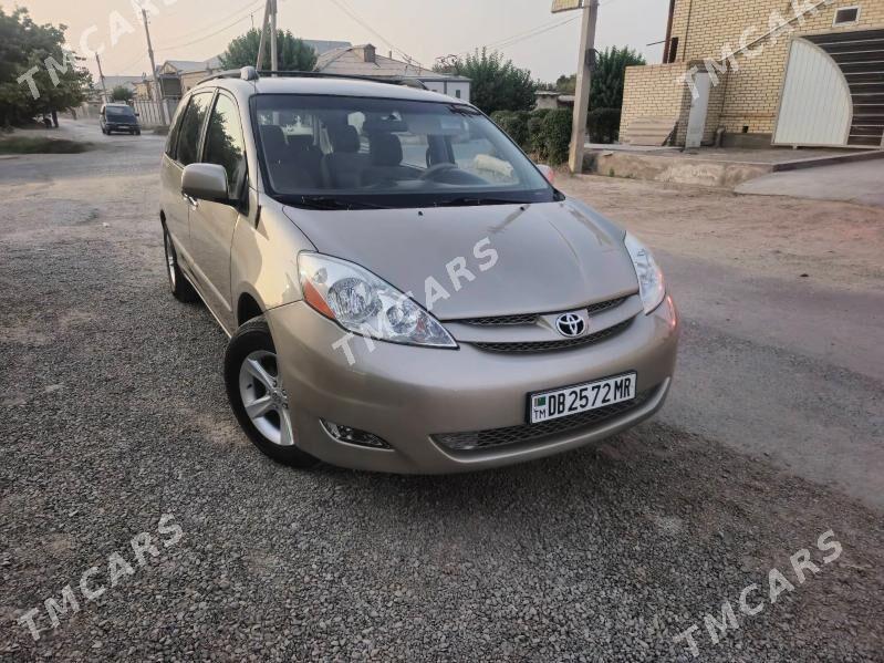 Toyota Sienna 2009 - 240 000 TMT - Mary - img 4