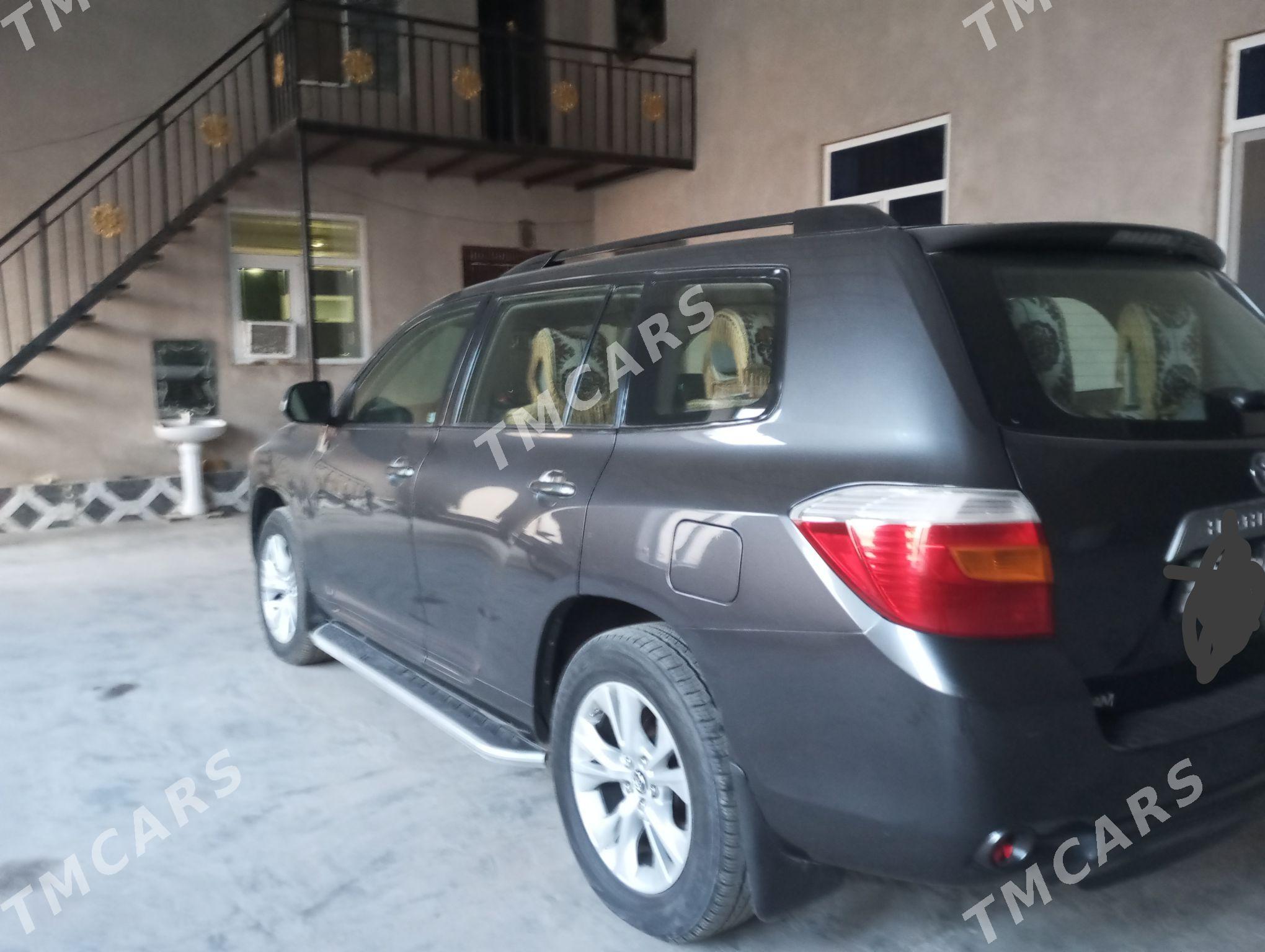 Toyota Highlander 2010 - 300 000 TMT - Чарджоу - img 2