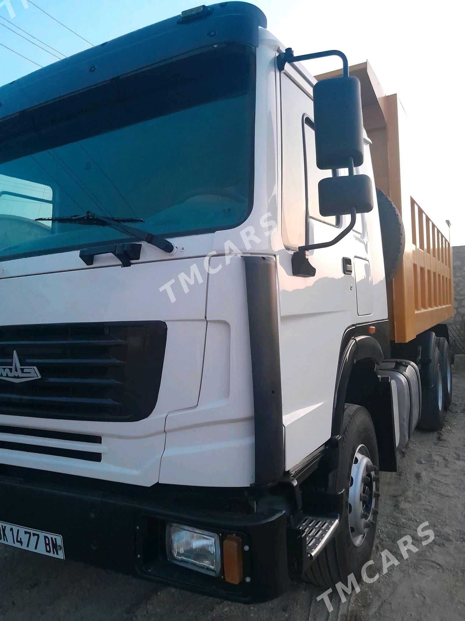 Howo Sinotruk 2009 - 500 000 TMT - Гумдаг - img 2