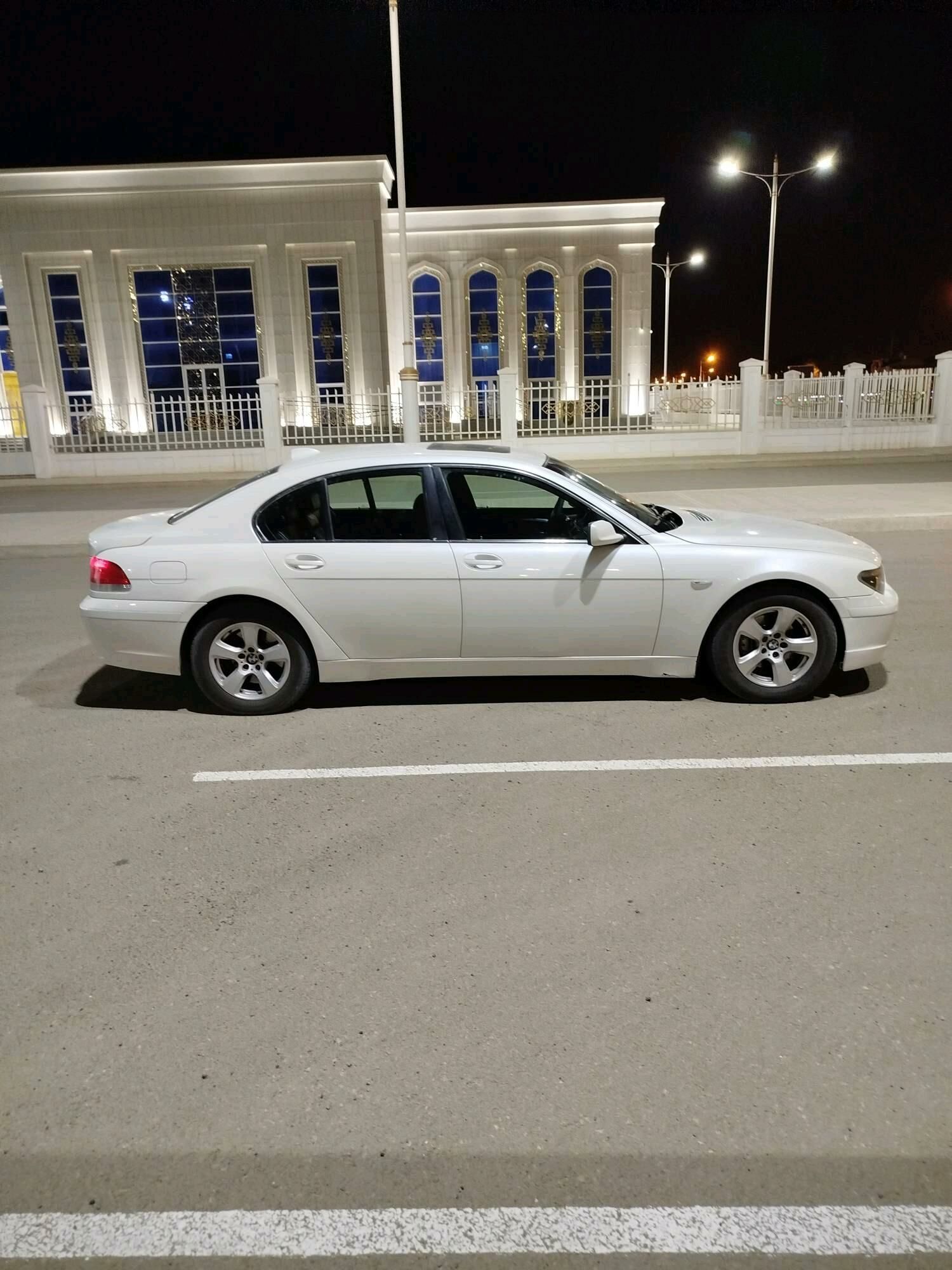 BMW 745 2003 - 170 000 TMT - Балканабат - img 8
