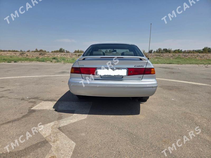 Toyota Camry 2001 - 185 000 TMT - Kerki - img 3