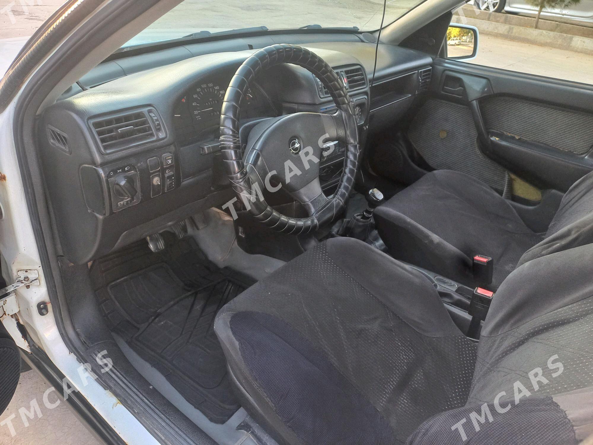 Opel Vectra 1990 - 44 000 TMT - Мургап - img 5
