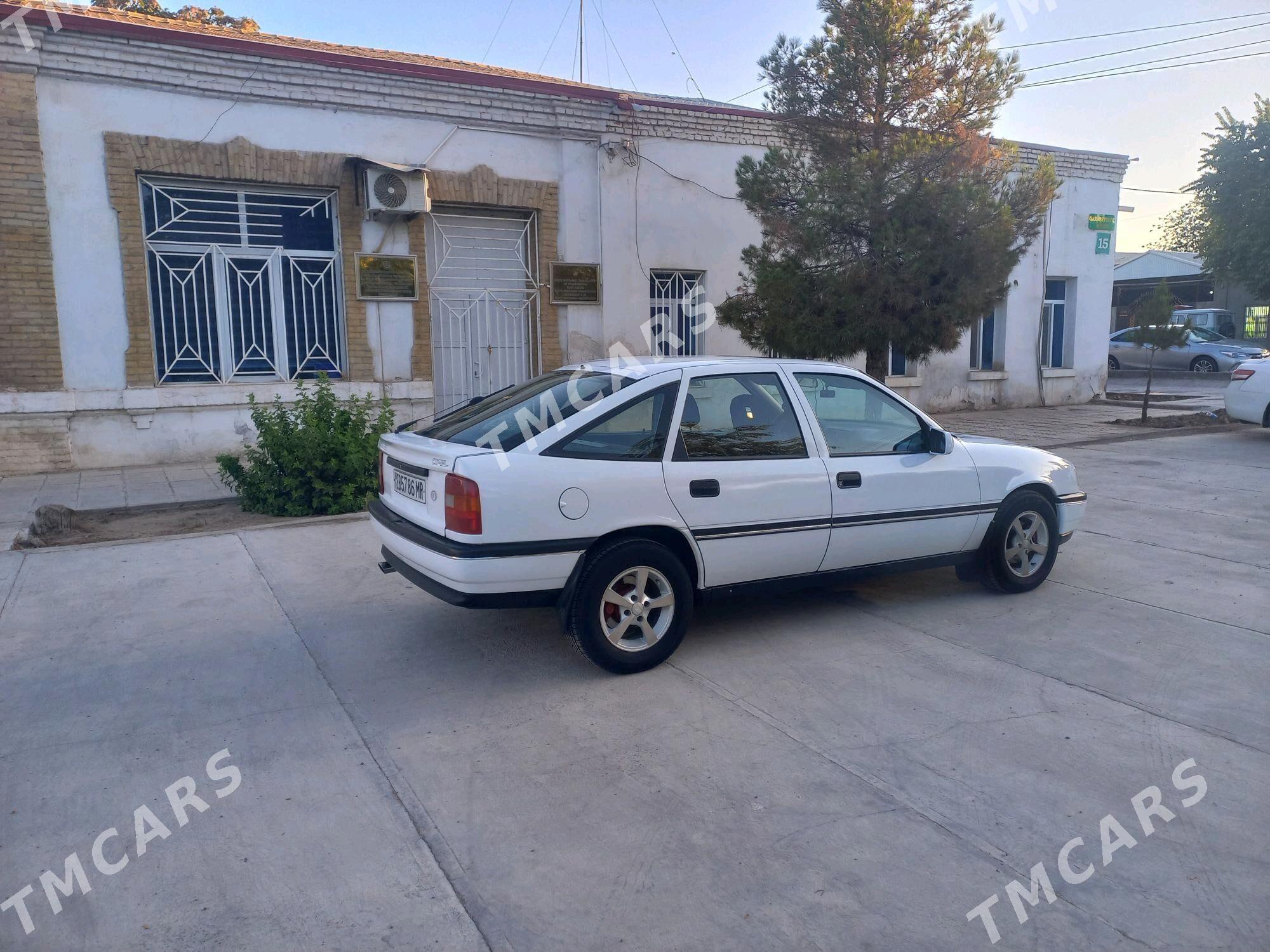 Opel Vectra 1990 - 44 000 TMT - Мургап - img 6