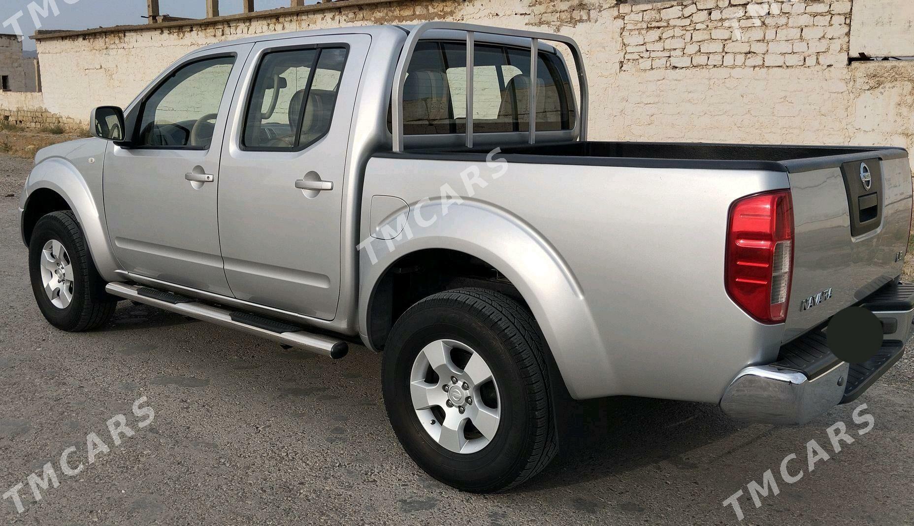 Nissan Navara 2014 - 230 000 TMT - Gyzylarbat - img 8