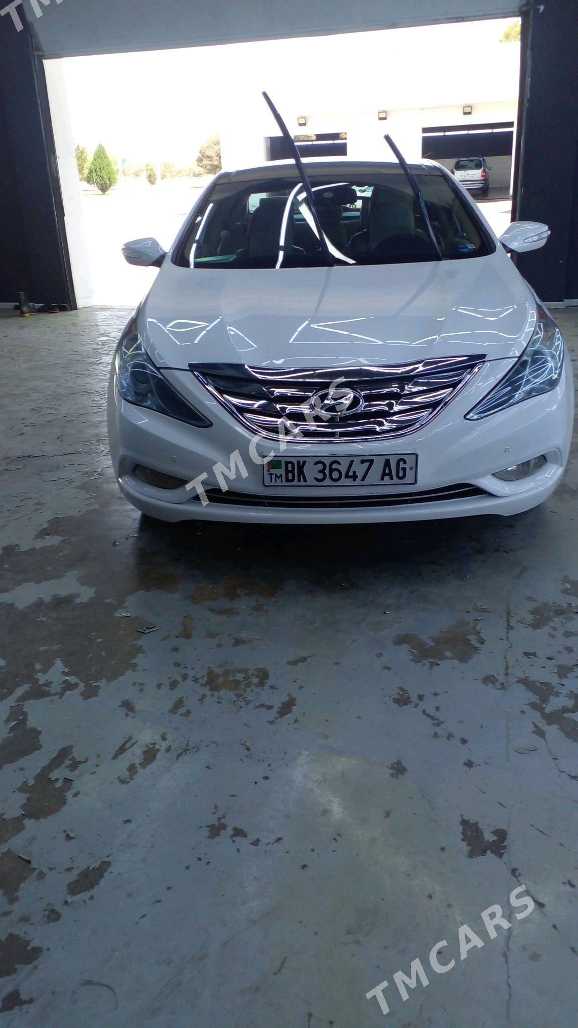 Hyundai Sonata 2012 - 168 000 TMT - Podwoýski köç. (Bitarap Türkmenistan şaýoly) - img 10