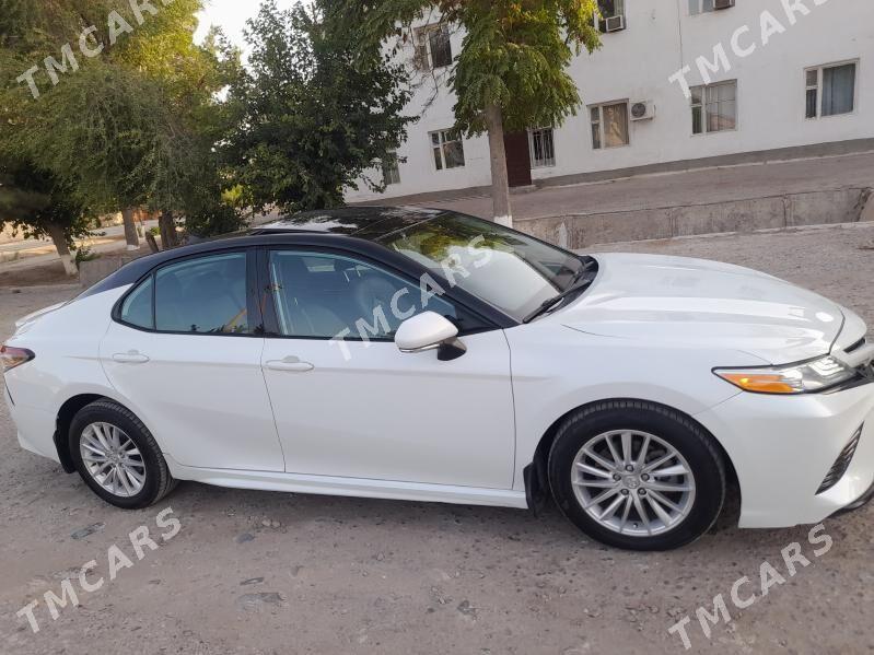 Toyota Camry 2020 - 310 000 TMT - Саят - img 6