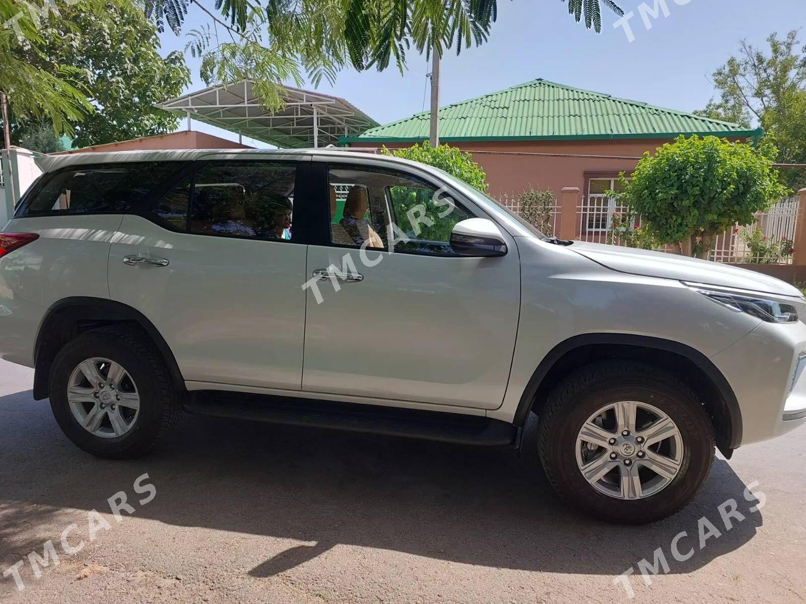 Toyota Fortuner 2024 - 730 000 TMT - Aşgabat - img 8