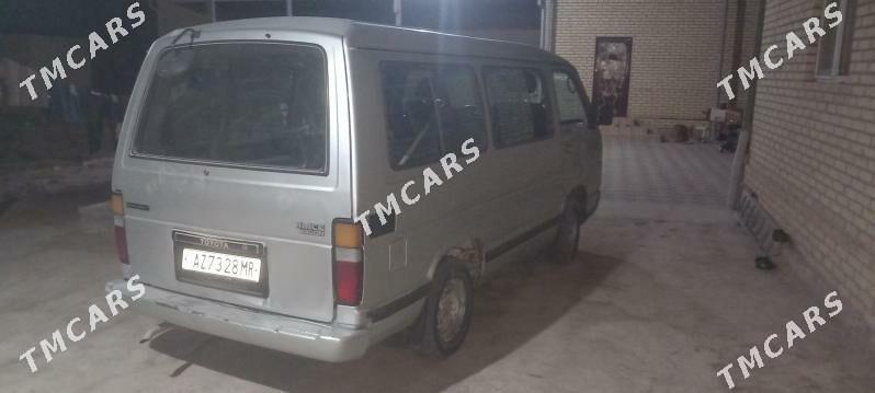 Toyota Hiace 1987 - 30 000 TMT - Murgap - img 3