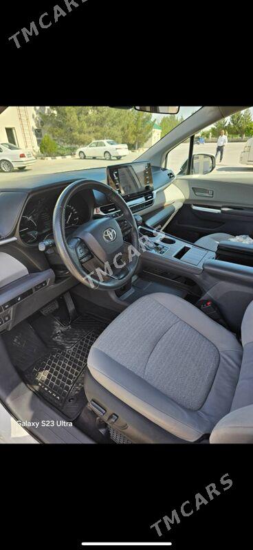 Toyota Sienna 2022 - 465 000 TMT - Дашогуз - img 4