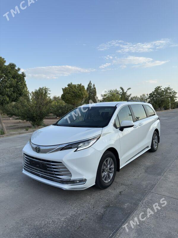 Toyota Sienna 2022 - 465 000 TMT - Дашогуз - img 8