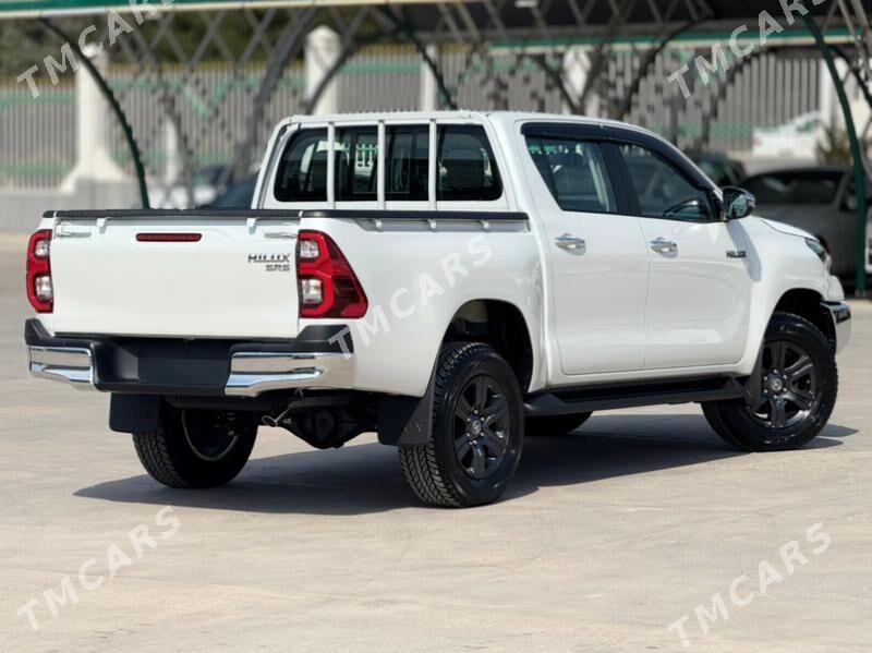 Toyota Hilux 2025 - 705 000 TMT - Aşgabat - img 4