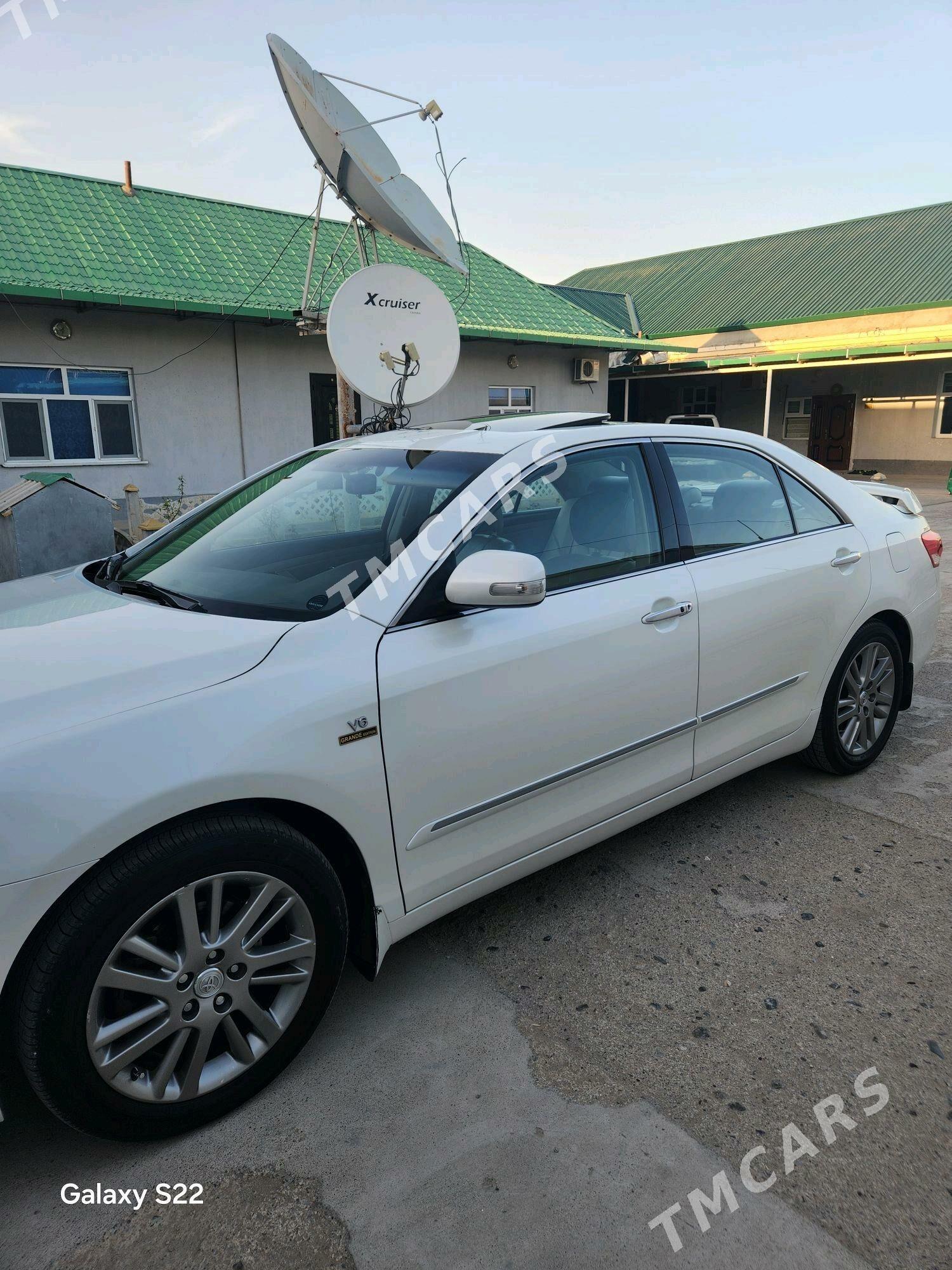 Toyota Aurion 2011 - 250 000 TMT - Kaka - img 2
