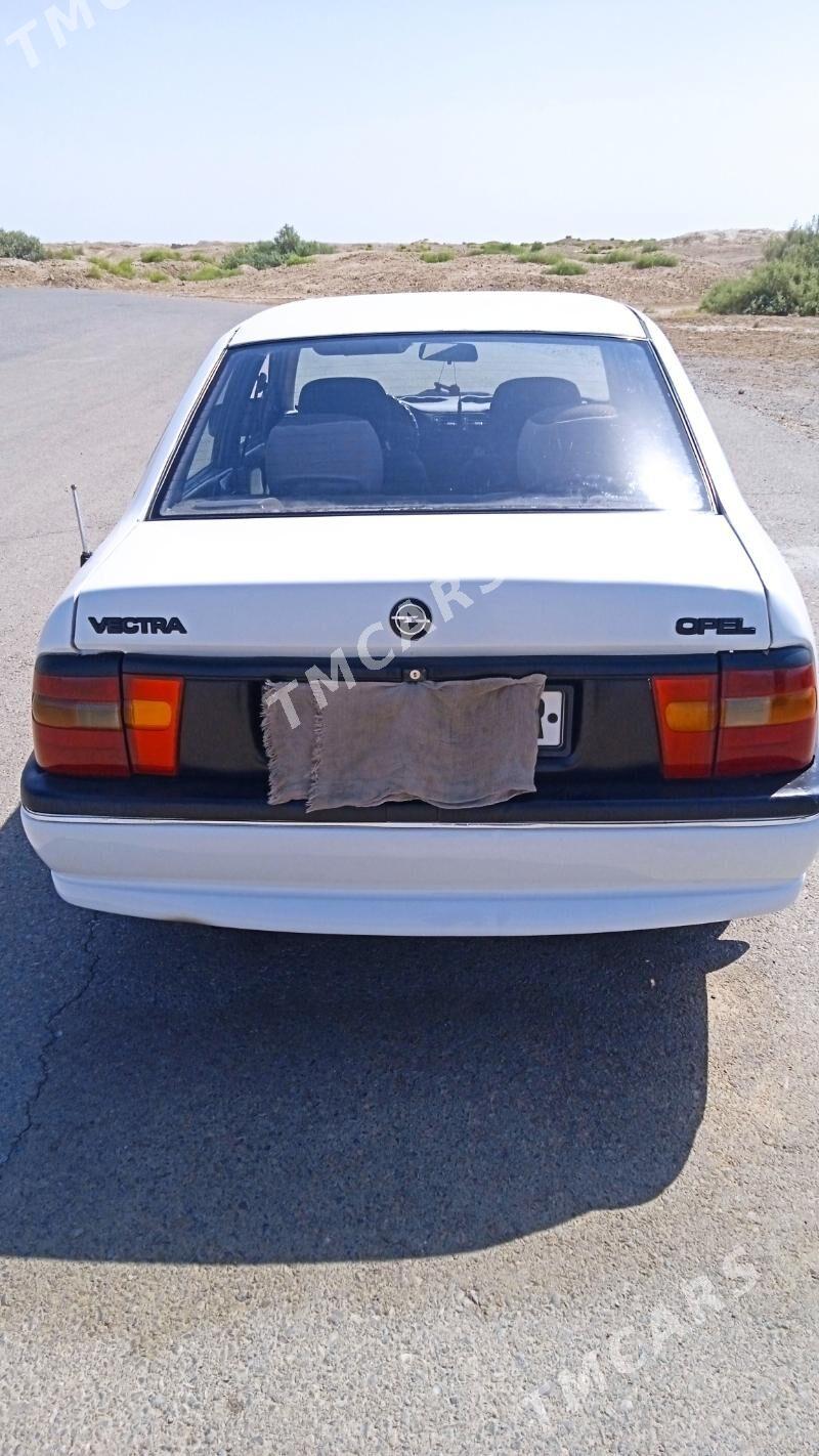 Opel Vectra 1990 - 34 000 TMT - Байрамали - img 3