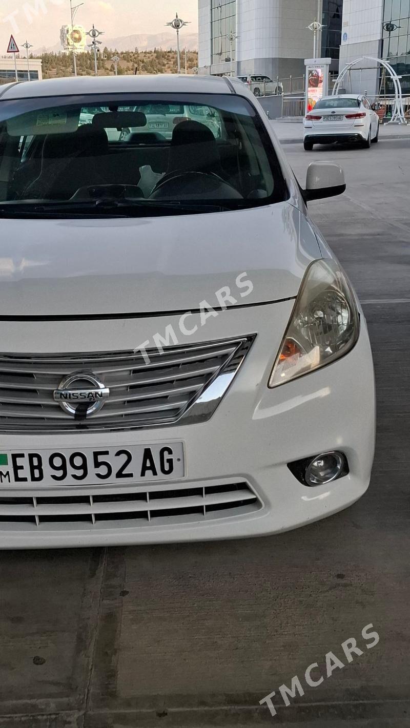Nissan Versa 2011 - 120 000 TMT - Кëши - img 3